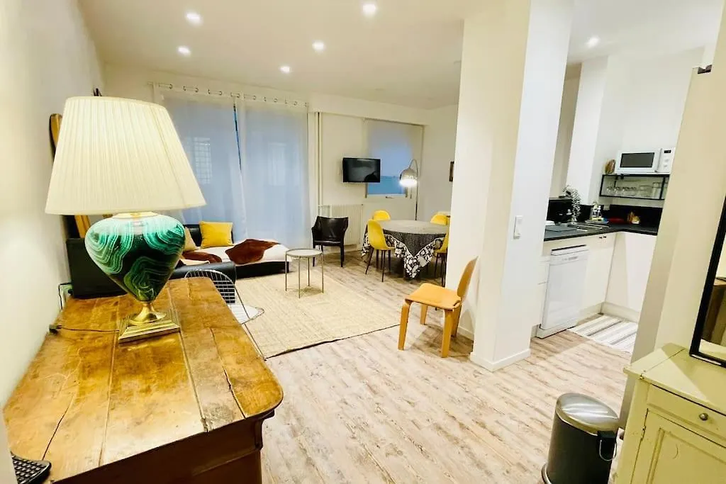 6 Pieces / 5 / Calme / Rdc Appartement *